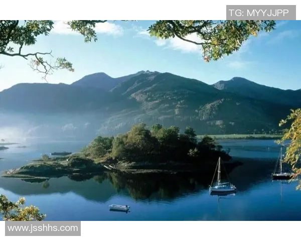 山神的巍峨与湘南海的波澜交织出一曲自然的交响乐